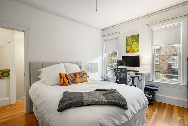 5 Dartmouth Pl, Boston, MA 02116