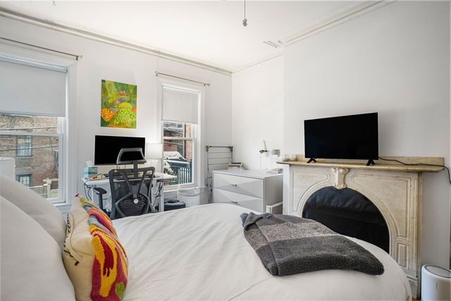 5 Dartmouth Pl, Boston, MA 02116