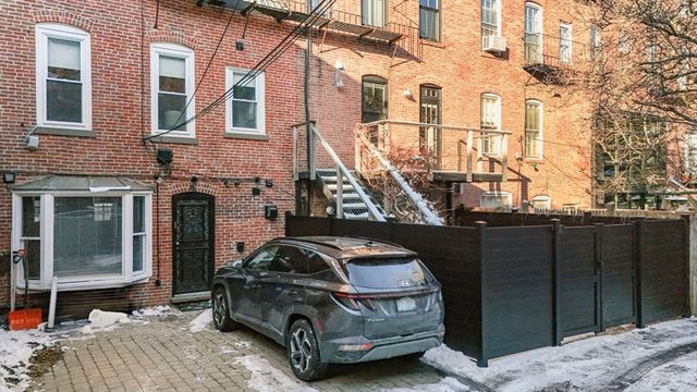 5 Dartmouth Pl, Boston, MA 02116