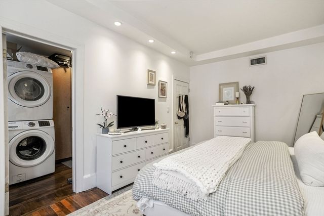 5 Dartmouth Pl, Boston, MA 02116