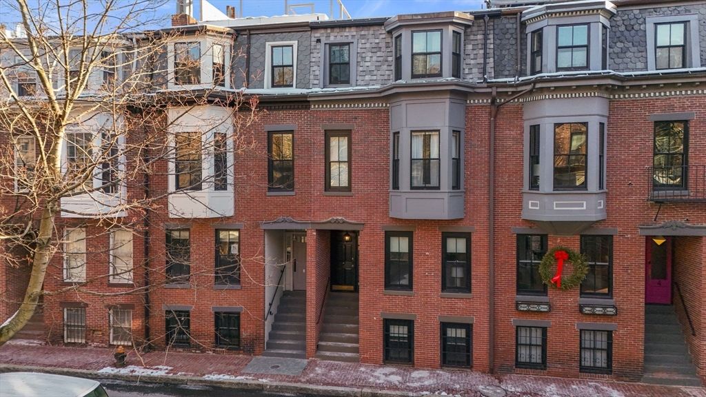 5 Dartmouth Pl, Boston, MA 02116