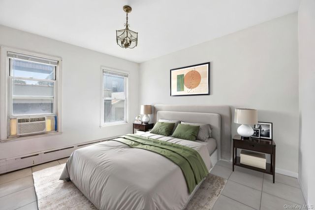 21-08 Ditmars Boulevard, Astoria, NY 11105