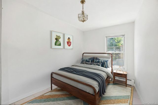 21-08 Ditmars Boulevard, Astoria, NY 11105