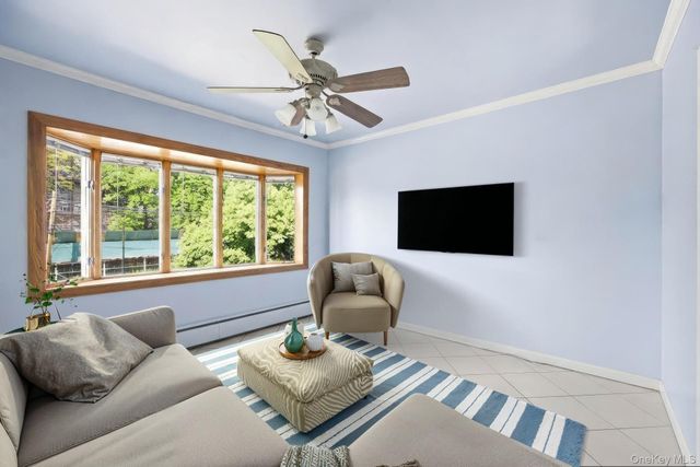 21-08 Ditmars Boulevard, Astoria, NY 11105