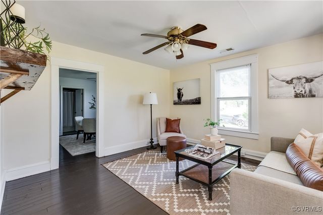 92 Grace Johnson Ln, Kents Store, VA 23084