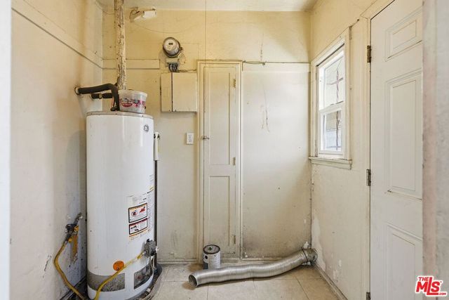 2512 W 60th Street, Los Angeles, CA 90043