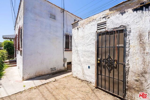 2512 W 60th Street, Los Angeles, CA 90043