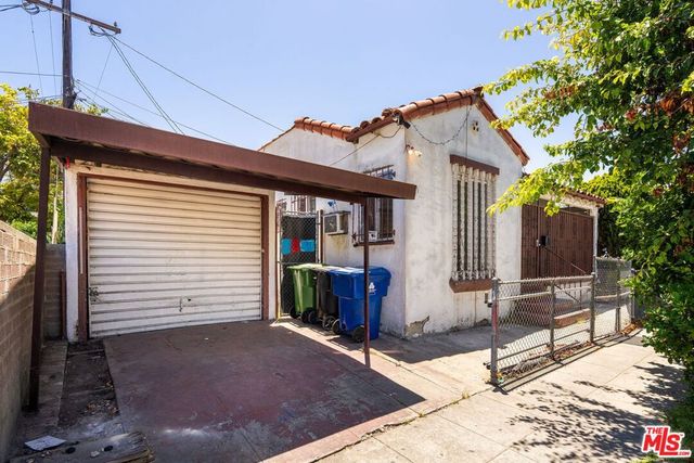 2512 W 60th Street, Los Angeles, CA 90043