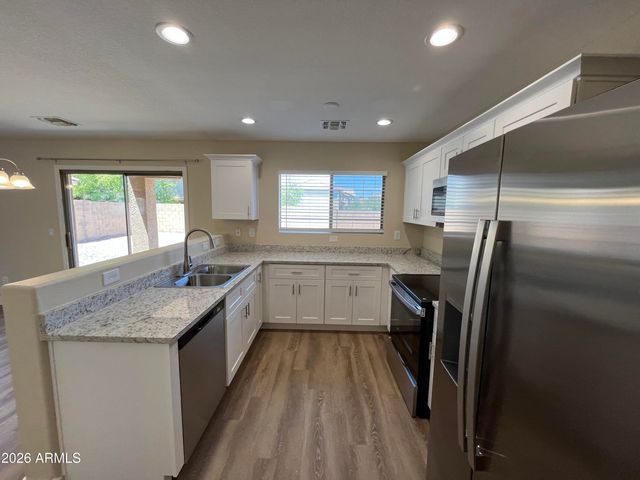 17049 W MARSHALL Lane, Surprise, AZ 85388