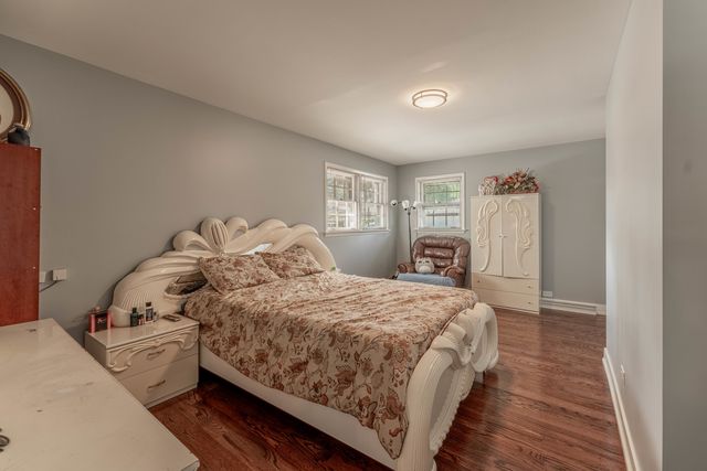500 N IRVING Avenue, Hillside, IL 60162