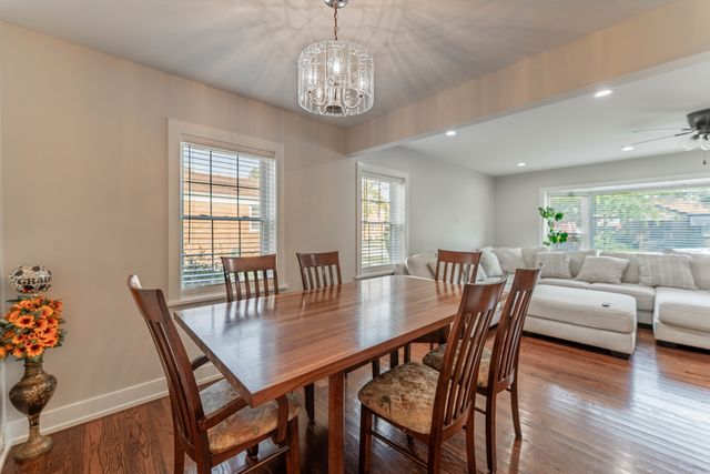 500 N IRVING Avenue, Hillside, IL 60162