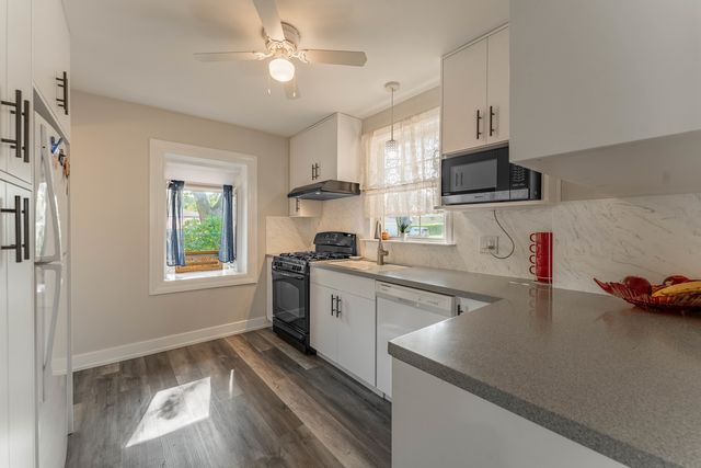 500 N IRVING Avenue, Hillside, IL 60162