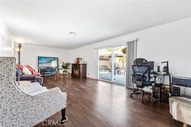 6601 Chapman Avenue, Garden Grove, CA 92845