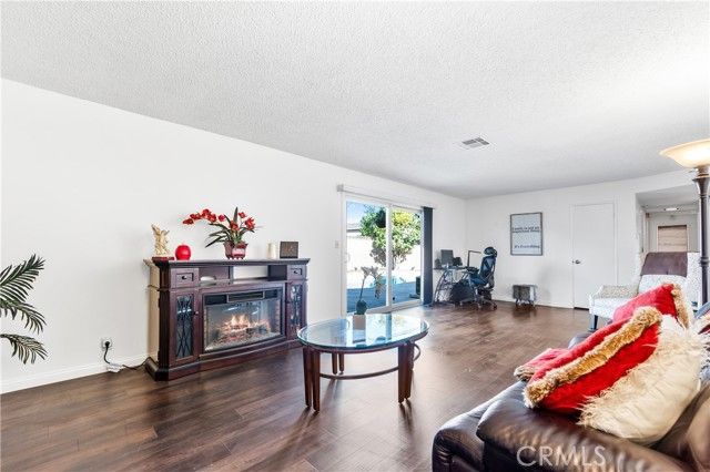 6601 Chapman Avenue, Garden Grove, CA 92845