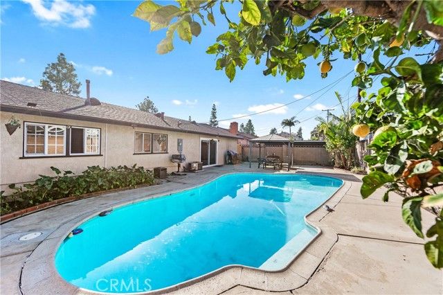 6601 Chapman Avenue, Garden Grove, CA 92845