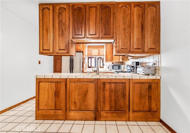 6601 Chapman Avenue, Garden Grove, CA 92845