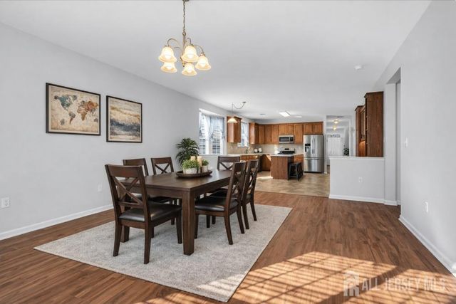 18 Hartack Road, Manalapan, NJ 07726