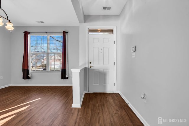 18 Hartack Road, Manalapan, NJ 07726