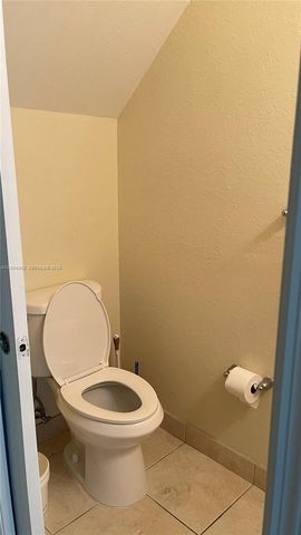 1015 Pipers Cay Dr, West Palm Beach, FL 33415