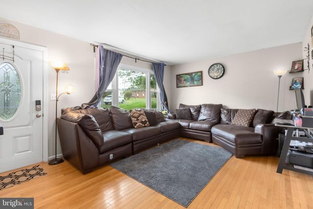 408 SULLIVAN DR, Fredericksburg, VA 22405