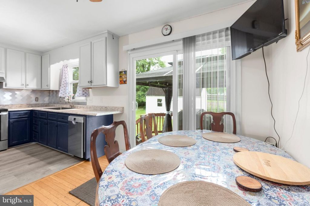408 SULLIVAN DR, Fredericksburg, VA 22405