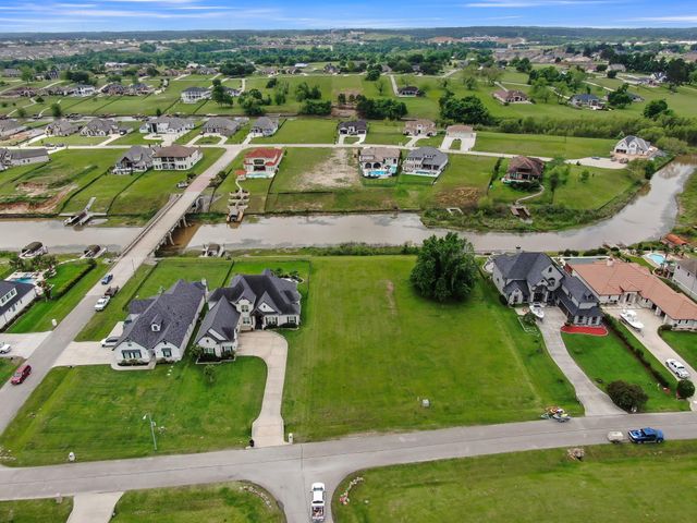 11617 Grand View Drive, Montgomery, TX 77356