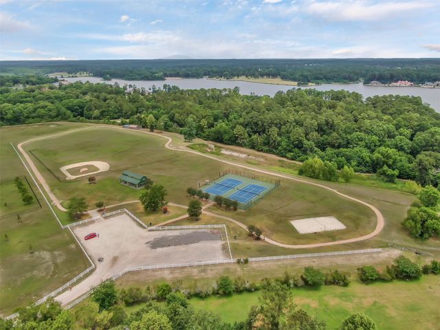 11617 Grand View Drive, Montgomery, TX 77356