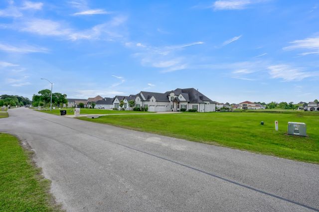 11617 Grand View Drive, Montgomery, TX 77356