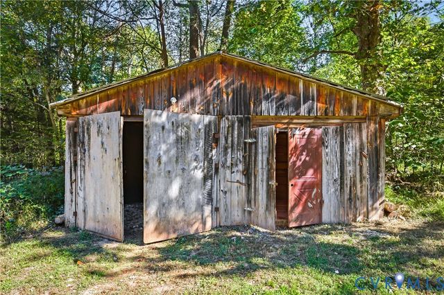 5636 Cartersville Rd, Powhatan, VA 23139