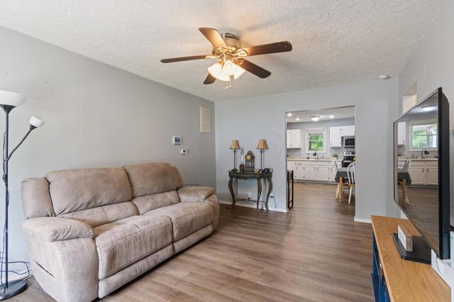 1031 N Forest Avenue, Springfield, MO 65802