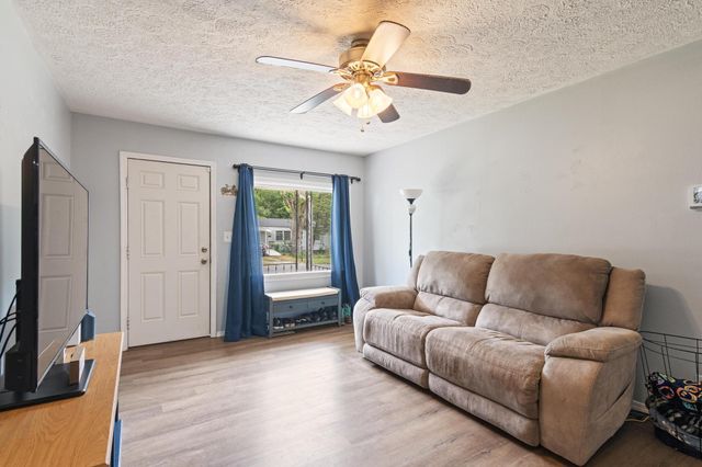 1031 N Forest Avenue, Springfield, MO 65802