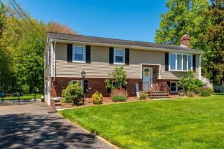 486 Leonard St, Raynham, MA 02767