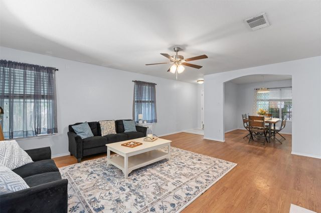 188 Spring Branch LOOP, Kyle, TX 78640