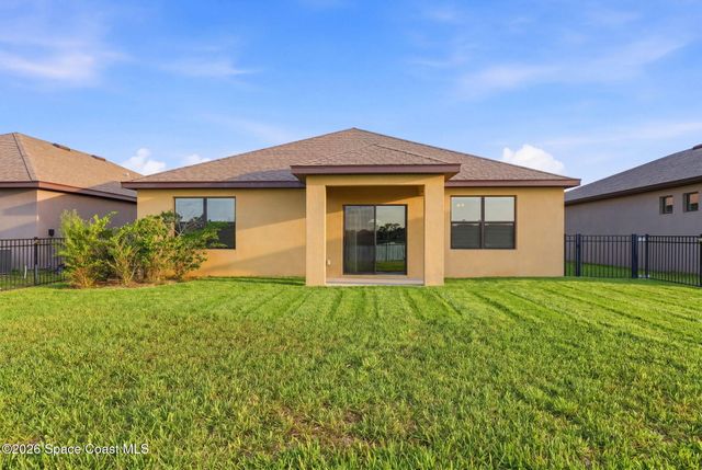 826 Remington Green Drive SE, Palm Bay, FL 32909