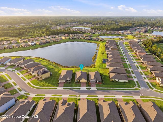 826 Remington Green Drive SE, Palm Bay, FL 32909