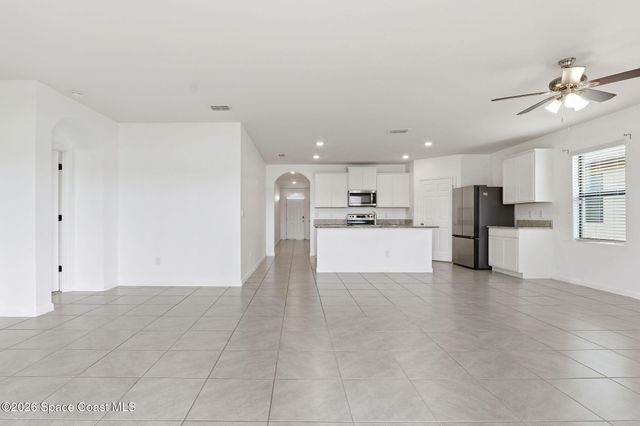826 Remington Green Drive SE, Palm Bay, FL 32909