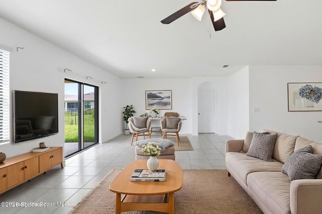 826 Remington Green Drive SE, Palm Bay, FL 32909