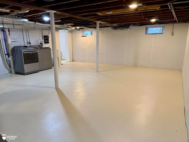 2037 E Grand Blanc Road, Grand Blanc Twp, MI 48439