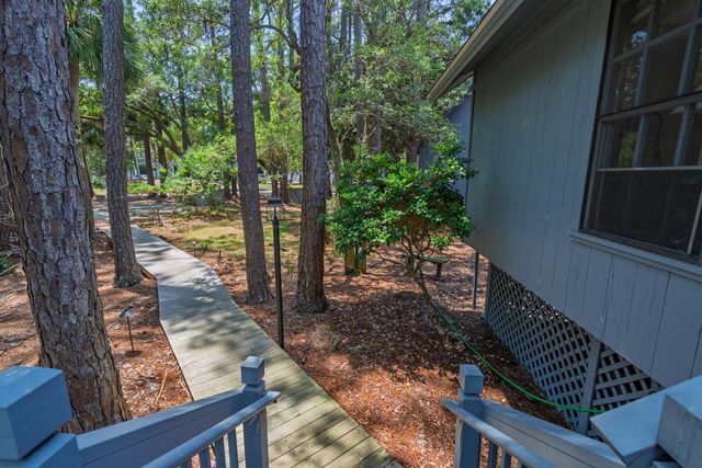 210 Sea Cloud Circle, Edisto Beach, SC 29438