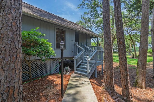 210 Sea Cloud Circle, Edisto Beach, SC 29438