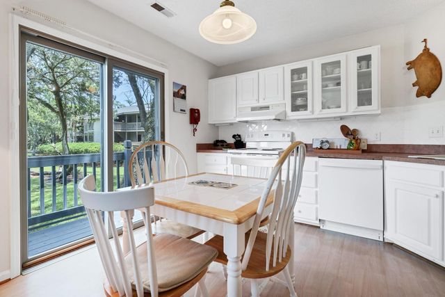 210 Sea Cloud Circle, Edisto Beach, SC 29438