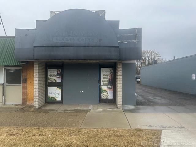 22125 Gratiot Avenue, Eastpointe, MI 48021