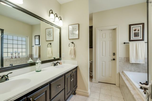 1715 ROCKRIDGE DRIVE, Wichita Falls, TX 76302