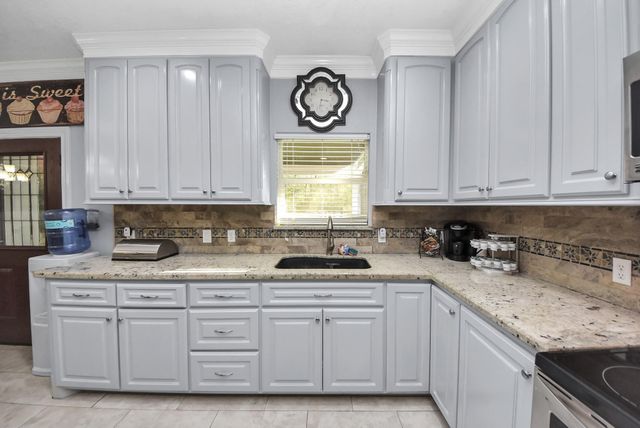 1936 County Road 6763, Dayton, TX 77535