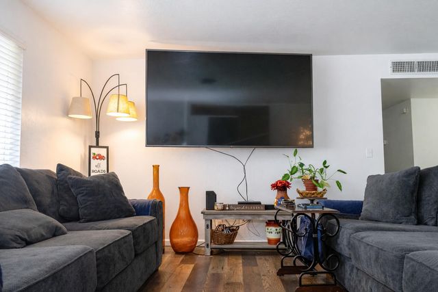 3148 E Duran Avenue, Visalia, CA 93292