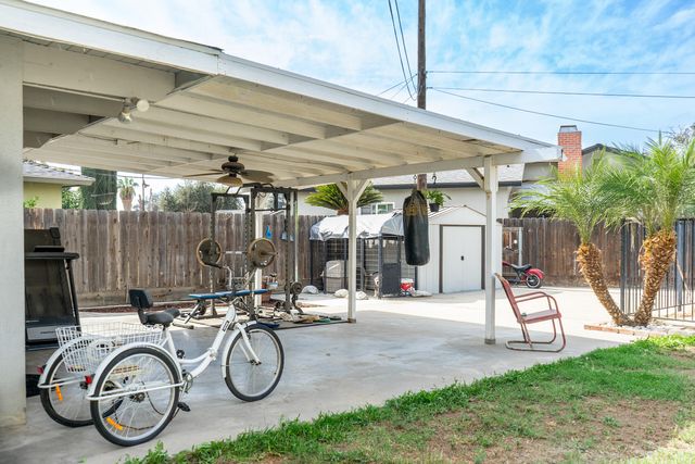 3148 E Duran Avenue, Visalia, CA 93292