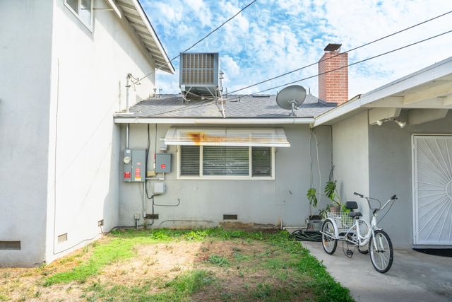 3148 E Duran Avenue, Visalia, CA 93292