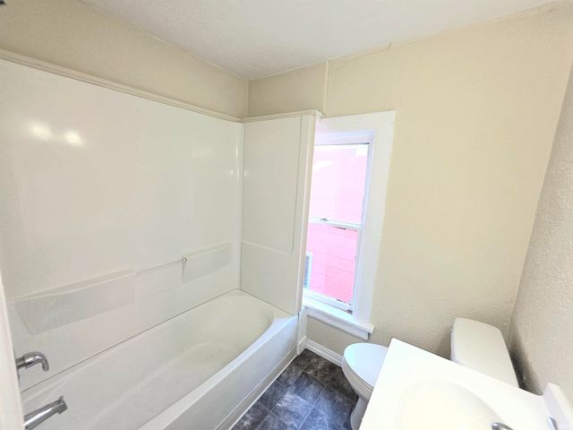 506 E Dayton Street, South Bend, IN 46613