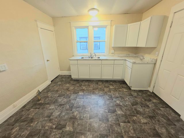 506 E Dayton Street, South Bend, IN 46613