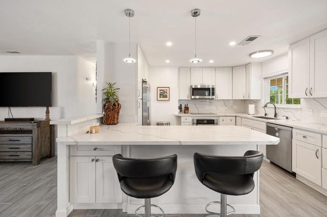 42600 Wisconsin Avenue, Palm Desert, CA 92211